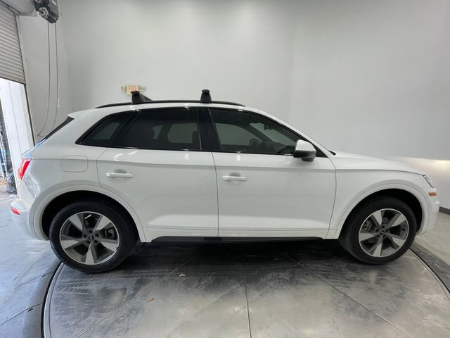 Used 2020 Audi Q5 2.0T Premium w/ Titanium Sport Package image 14