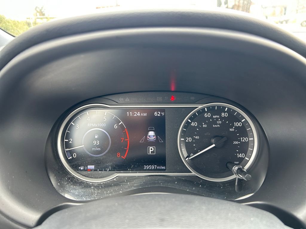 Used 2019 Nissan Kicks SR w/ SR Premium Package image 16
