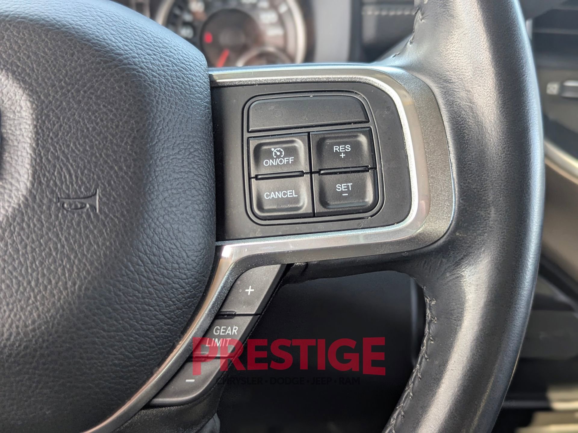 Used 2022 RAM 2500 Laramie AWD/4WD image 16
