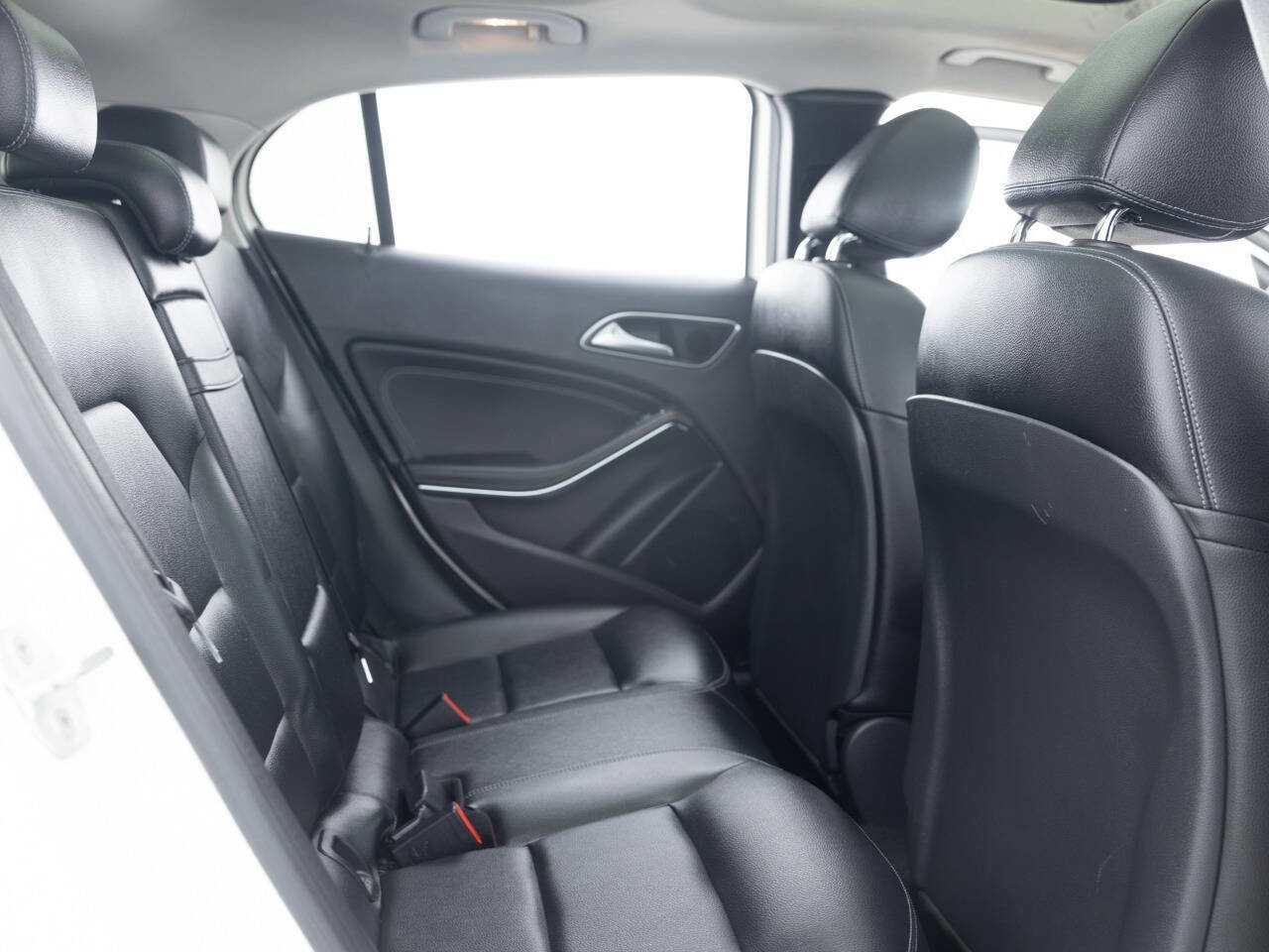 Used 2015 Mercedes-Benz GLA 250 4MATIC image 29