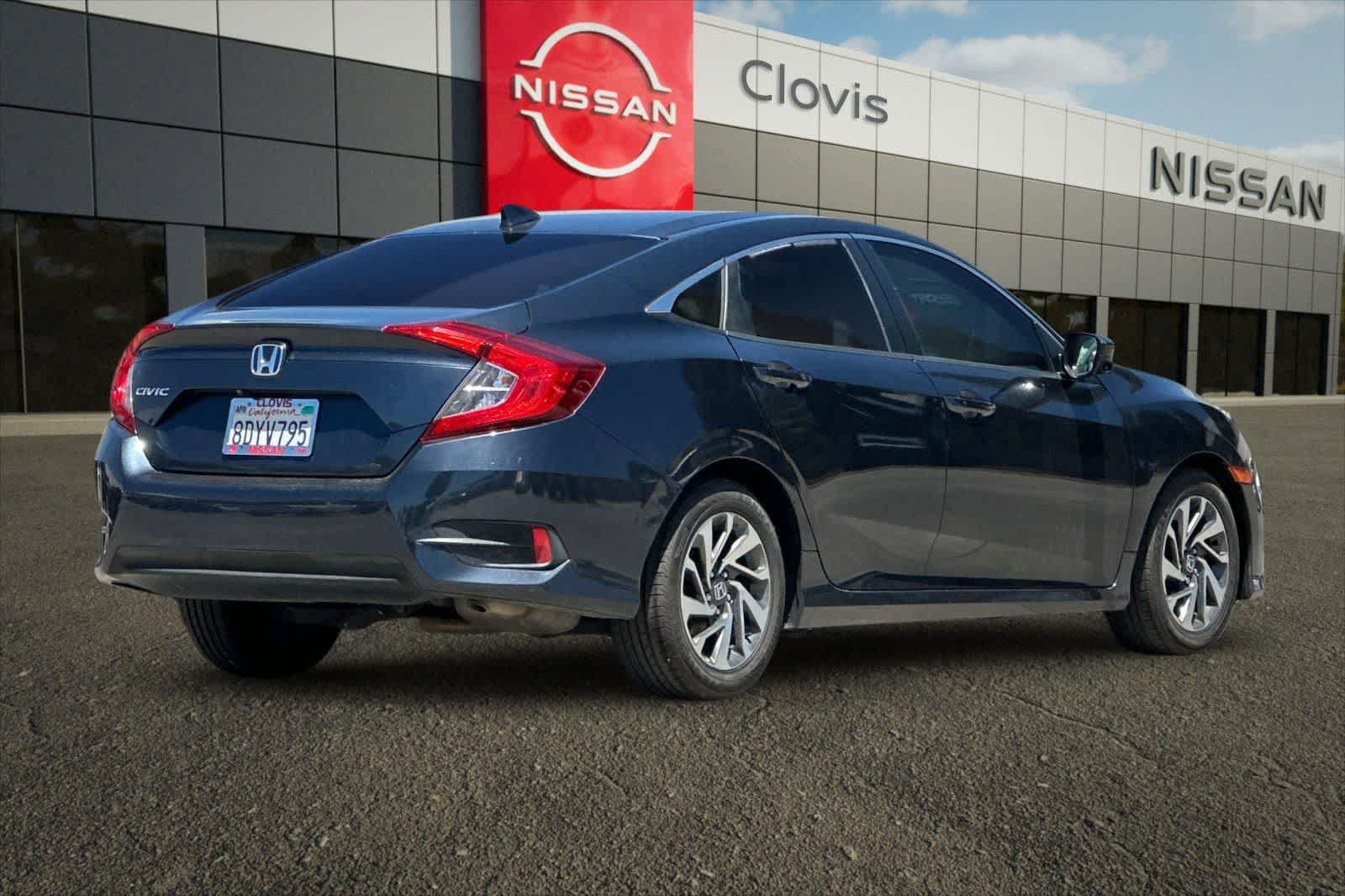 Used 2018 Honda Civic EX image 3
