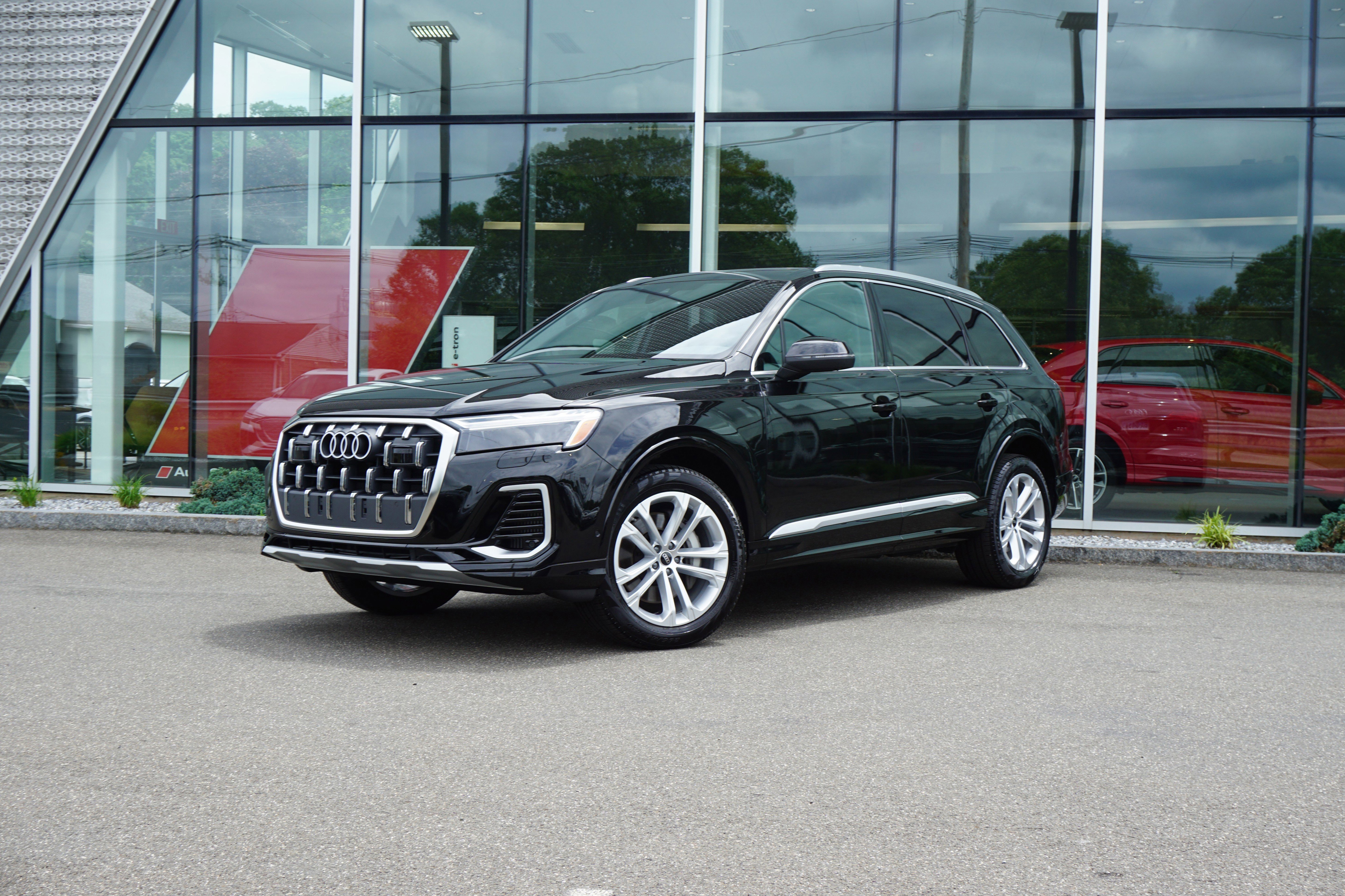 Certified 2025 Audi Q7 3.0T Premium Plus image 1