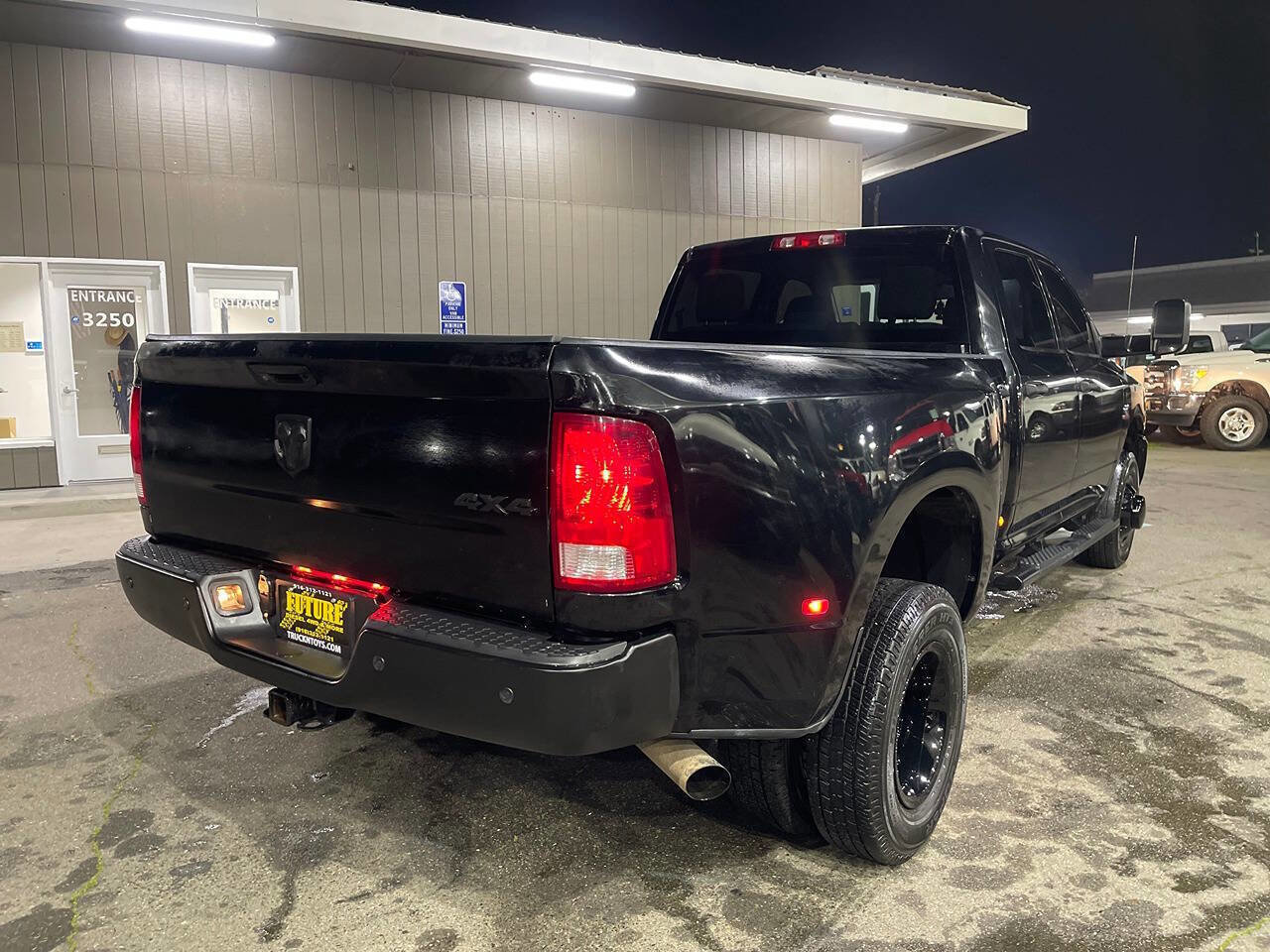 Used 2015 RAM 3500 Tradesman w/ Chrome Appearance Group image 7