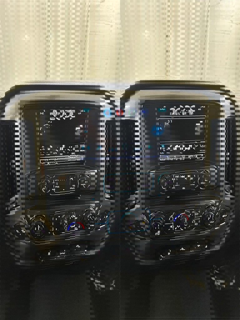 Used 2018 Chevrolet Silverado 1500 LT w/ All Star Edition image 18