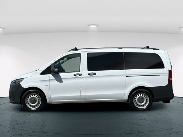 Used 2016 Mercedes-Benz Metris Passenger image 4