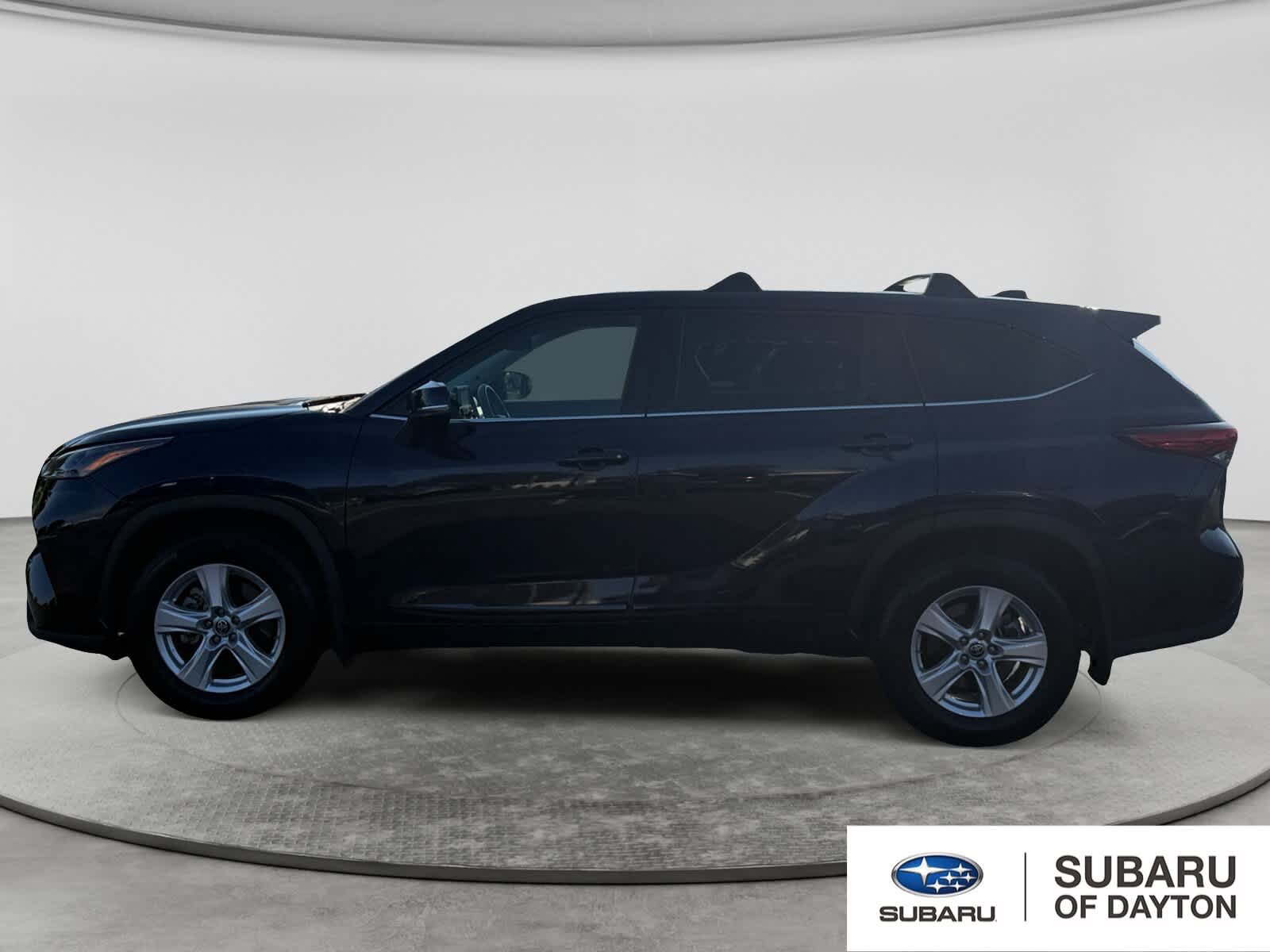 Used 2022 Toyota Highlander L FWD image 8