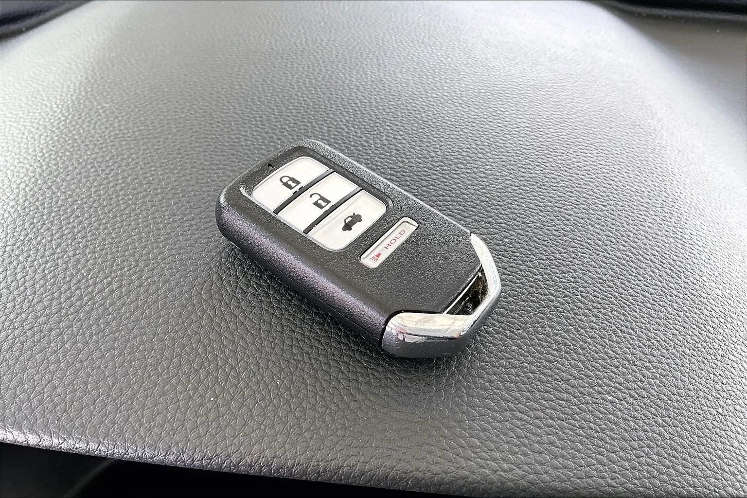 Used 2018 Honda Accord EX-L image 32