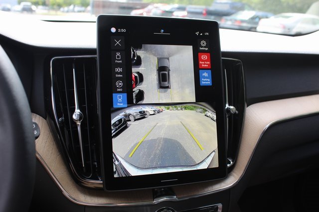 New 2026 Volvo XC60 B5 Plus w/ Protection Package Premier image 23