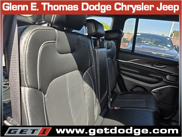 Certified 2023 Jeep Grand Cherokee Overland AWD/4WD image 27