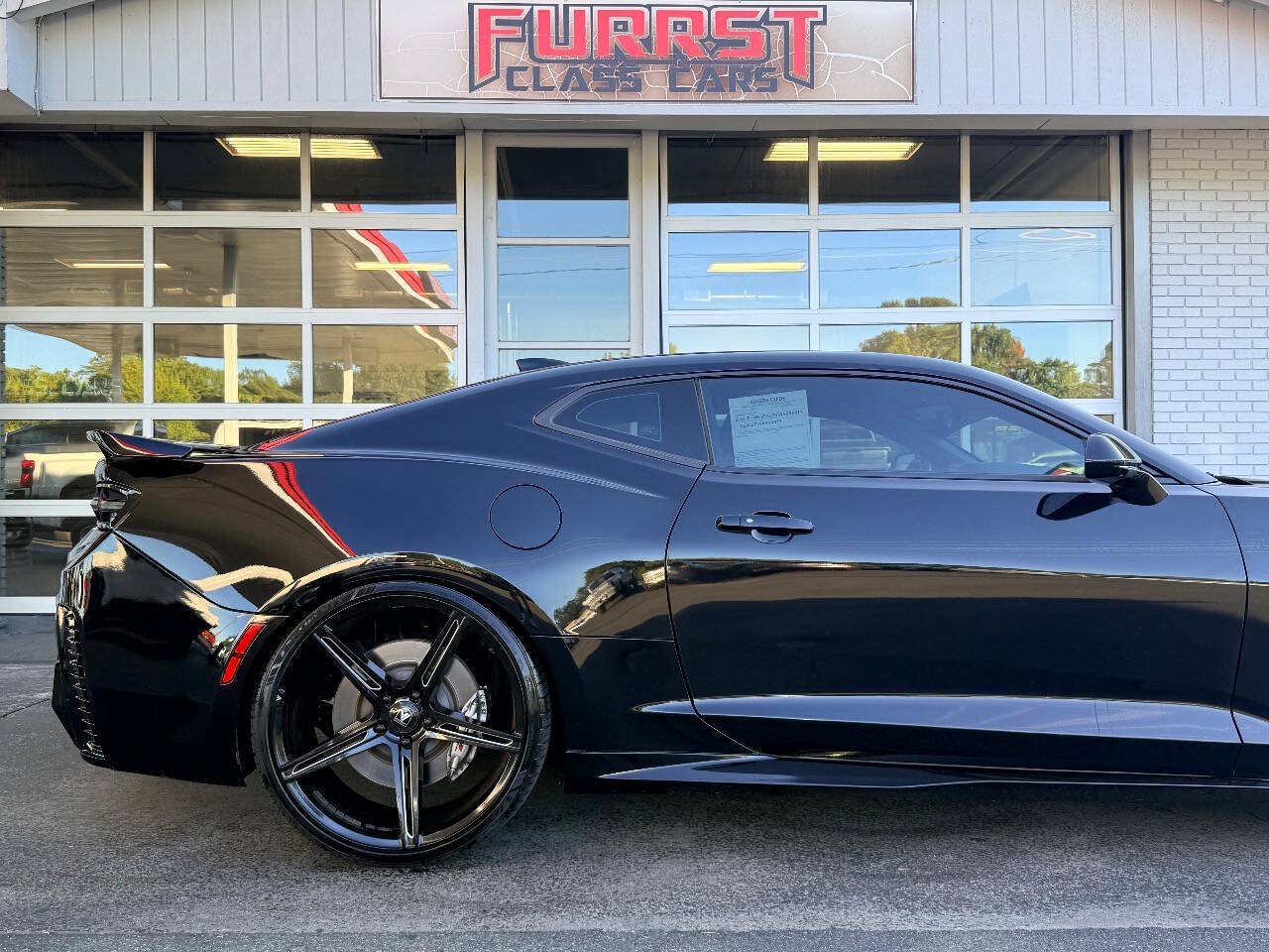 Used 2019 Chevrolet Camaro ZL1 RWD image 10