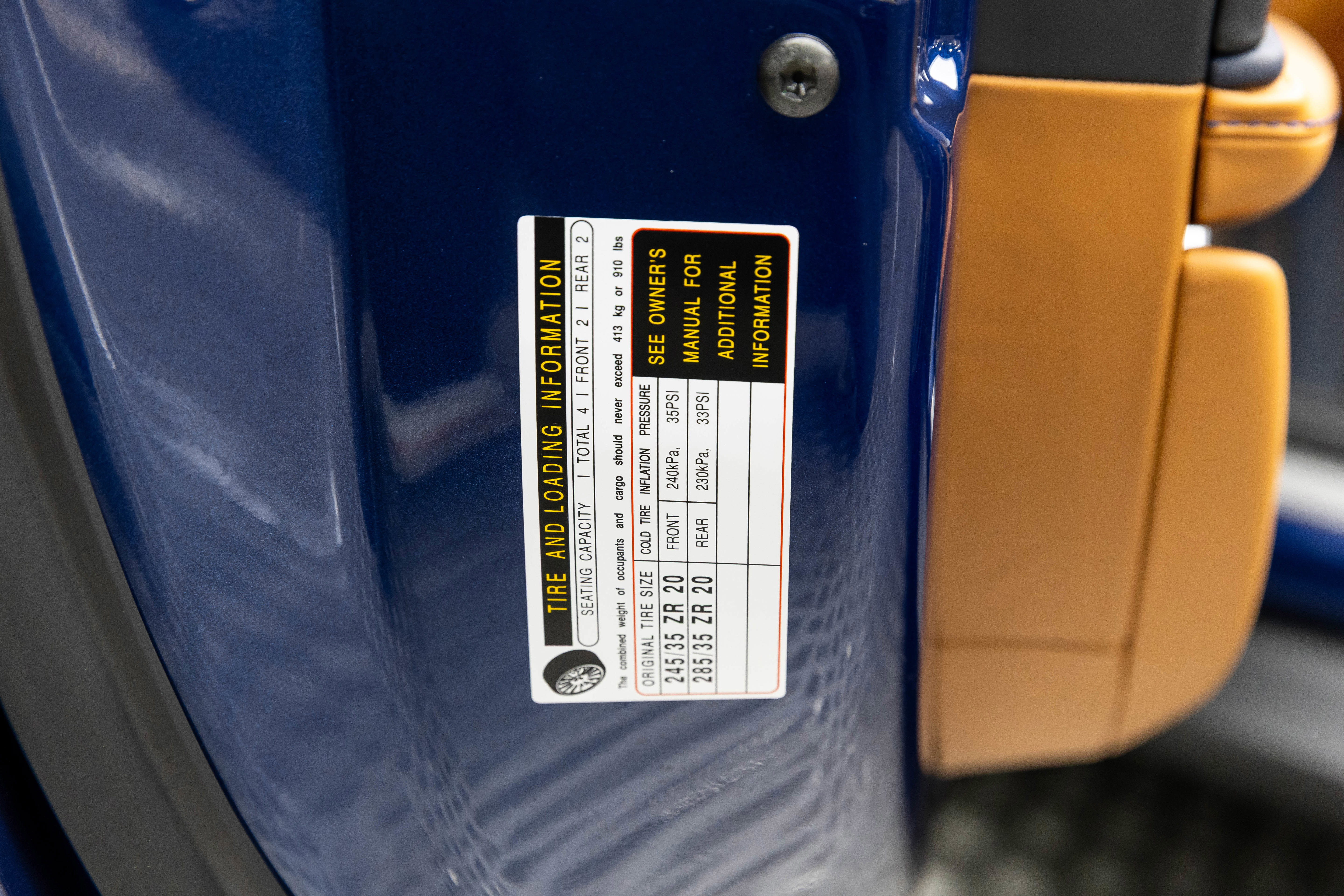 Certified 2025 Ferrari Roma Spider RWD image 21