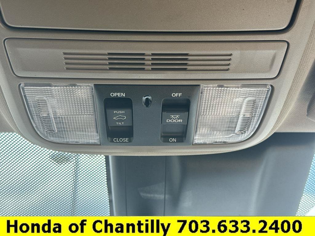 Used 2019 Honda Odyssey EX-L image 18