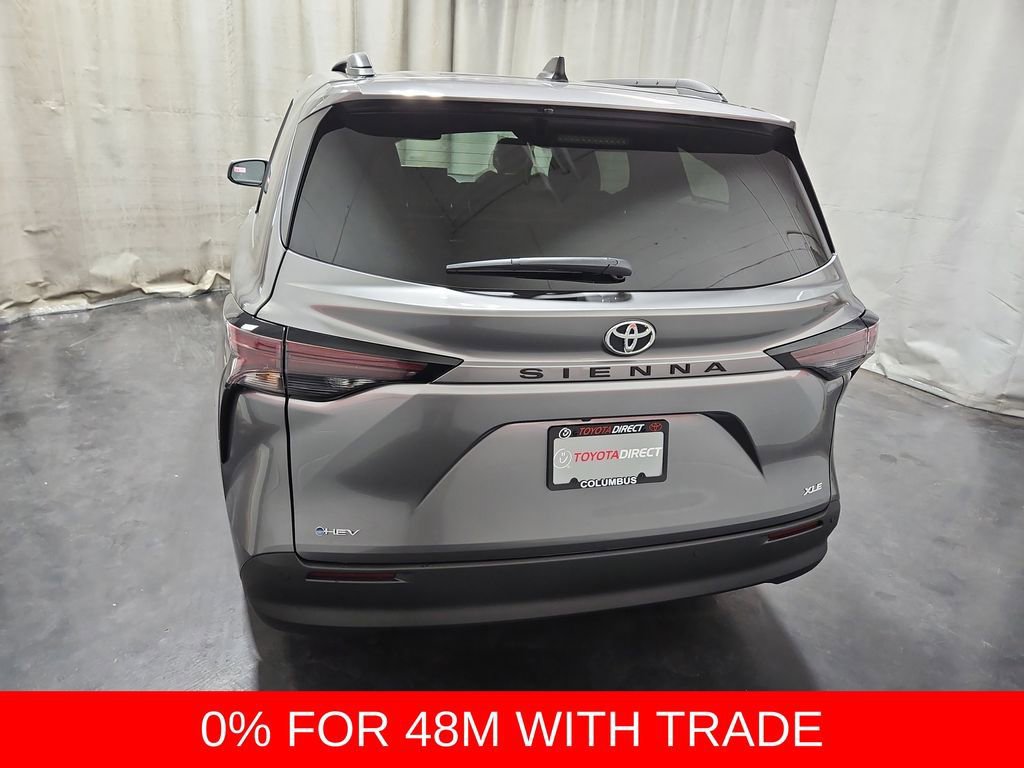 New 2026 Toyota Sienna XLE image 7