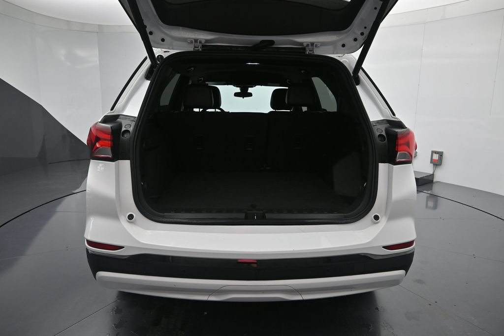 Certified 2022 Chevrolet Equinox RS w/ Infotainment Package FWD image 25