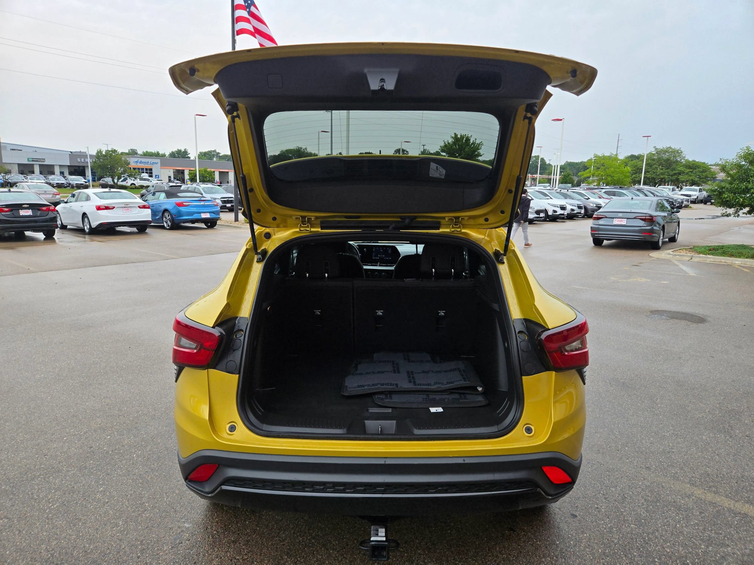 Used 2024 Chevrolet Trax RS FWD image 7