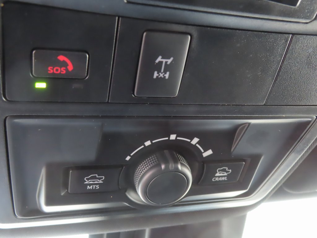 Used 2023 Toyota Tacoma TRD Off-Road image 9