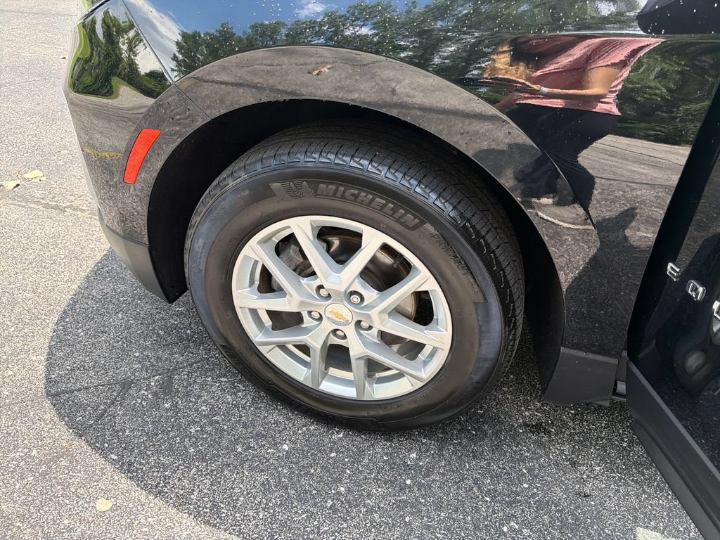Used 2024 Chevrolet Equinox LT FWD image 30