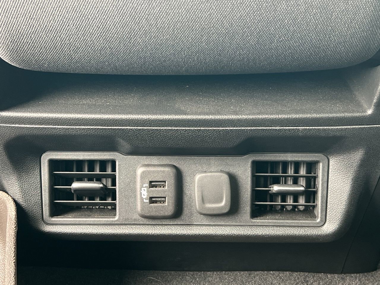 Used 2022 GMC Sierra 1500 SLE image 24