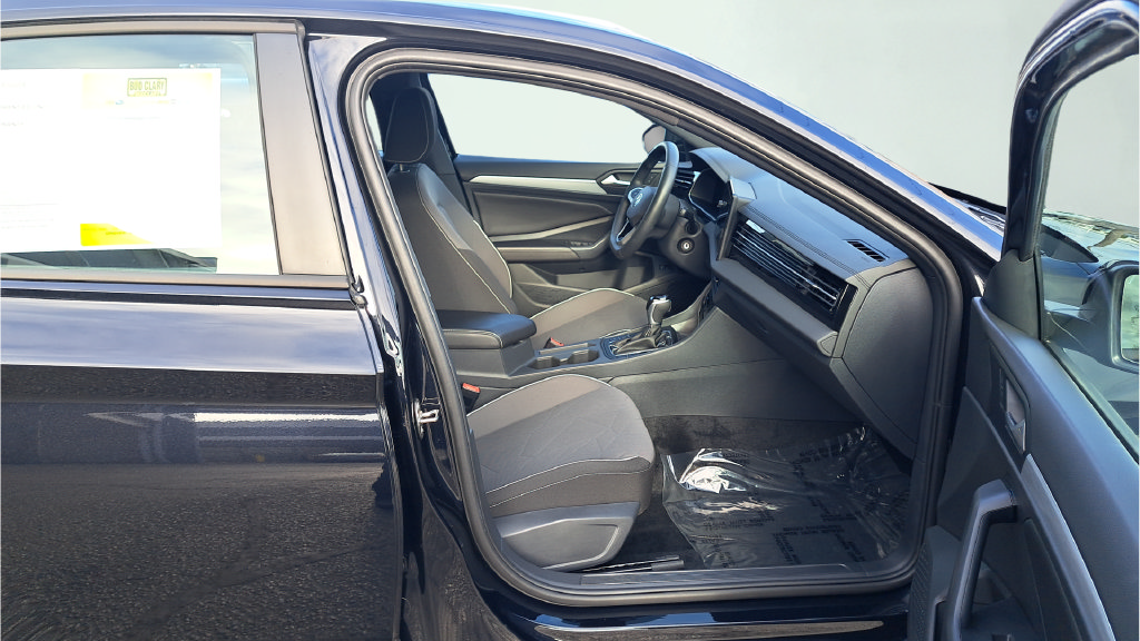 Used 2026 Volkswagen Jetta Sport FWD image 16