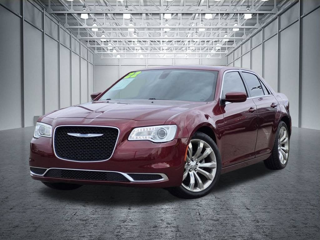 Used 2022 Chrysler 300 Touring RWD image 2