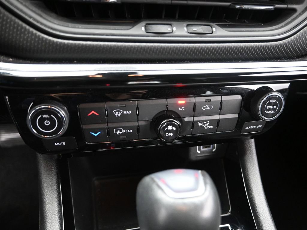 Used 2023 Jeep Compass Altitude AWD/4WD image 15