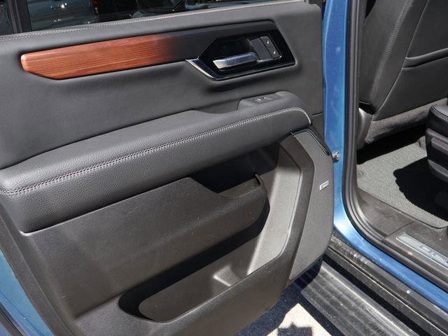 New 2026 GMC Yukon XL Denali w/ Sun & Power Step Package AWD/4WD image 55