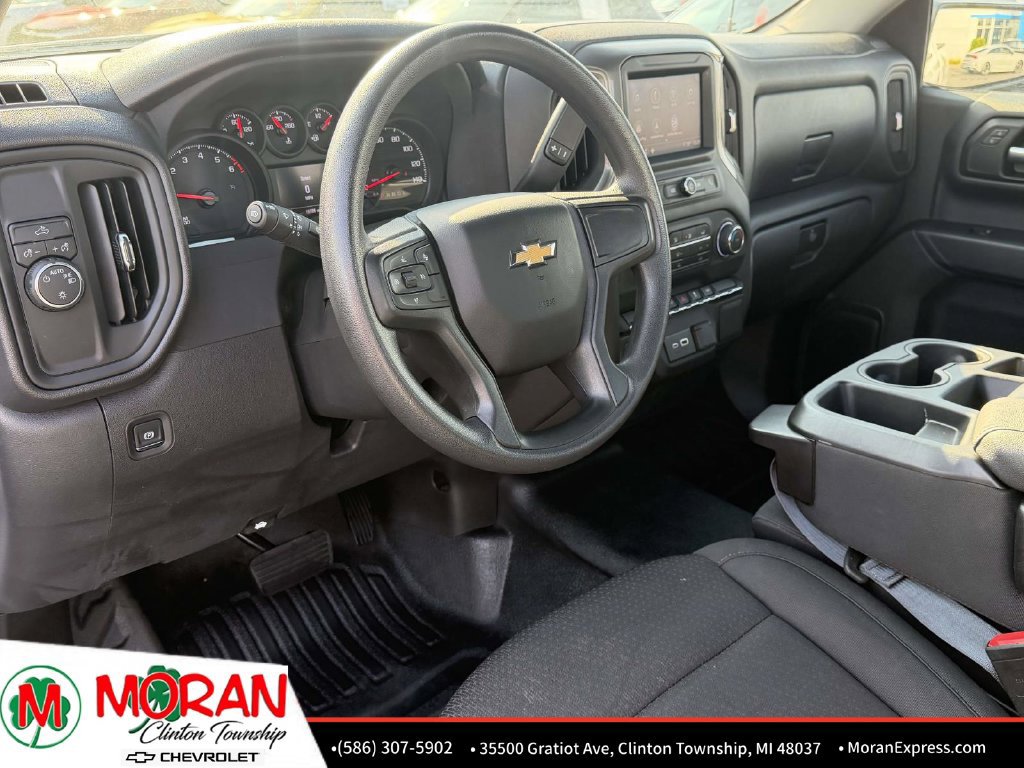 Certified 2025 Chevrolet Silverado 1500 W/T RWD image 18