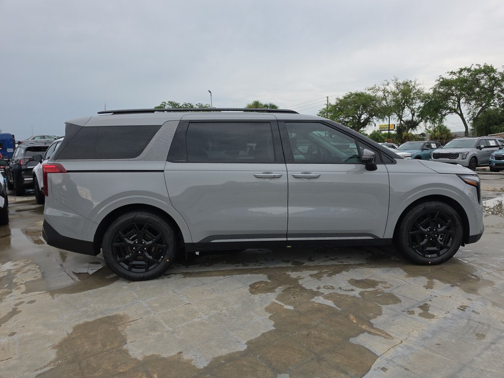 New 2026 Kia Carnival SX w/ SX Dark Edition Package FWD image 9