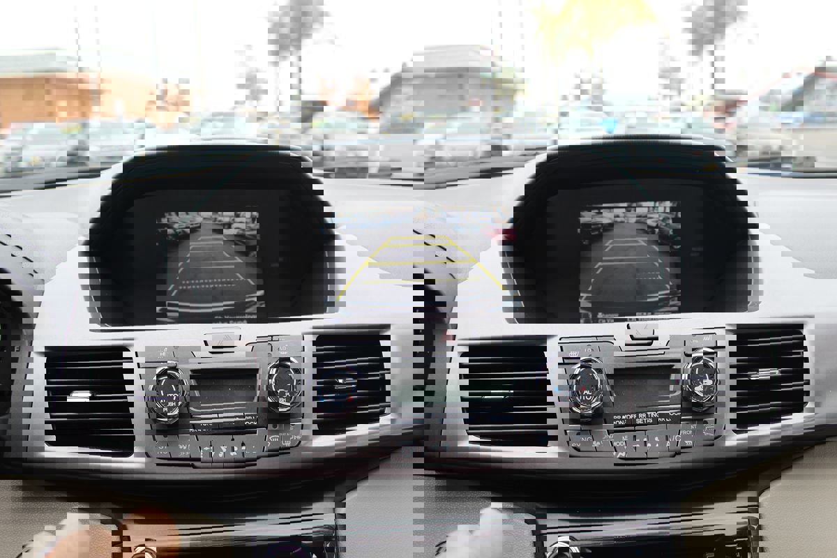 Used 2015 Honda Odyssey Touring Elite image 31