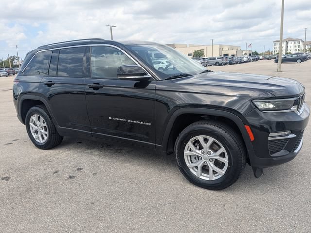 Used 2023 Jeep Grand Cherokee Limited AWD/4WD image 40