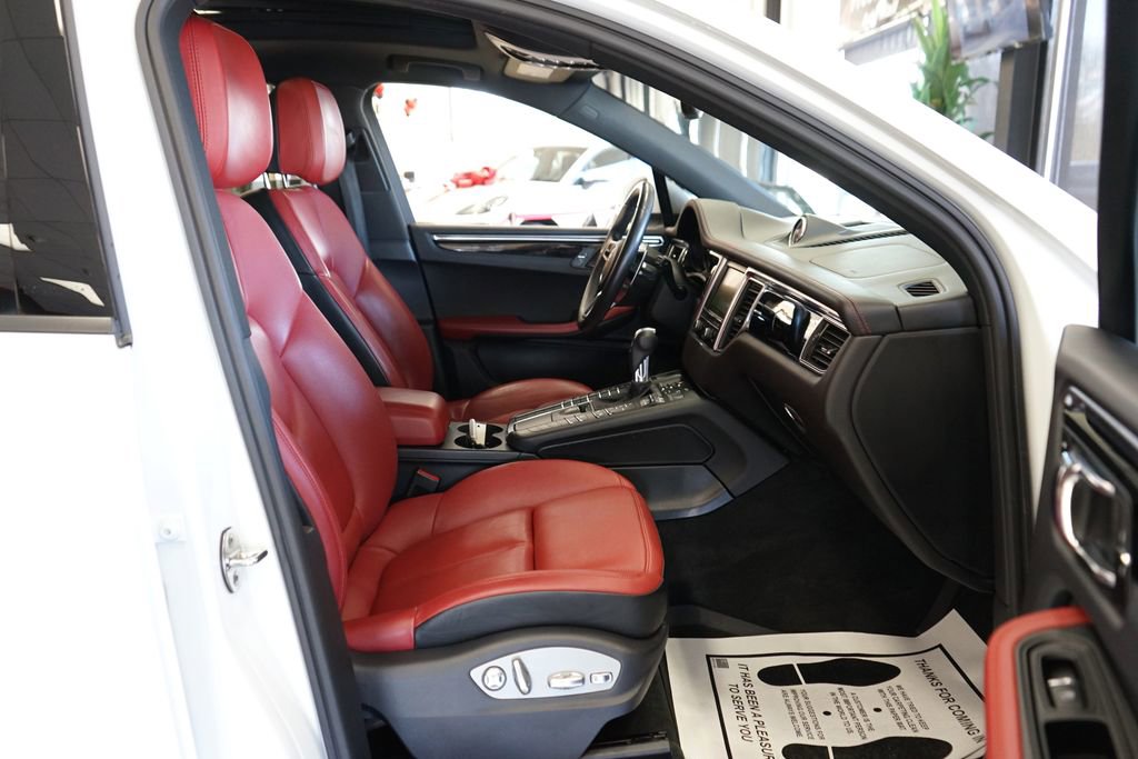 Used 2015 Porsche Macan S w/ Premium Package Plus image 48