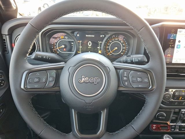 New 2026 Jeep Wrangler Unlimited Rubicon w/ Technology Group image 14