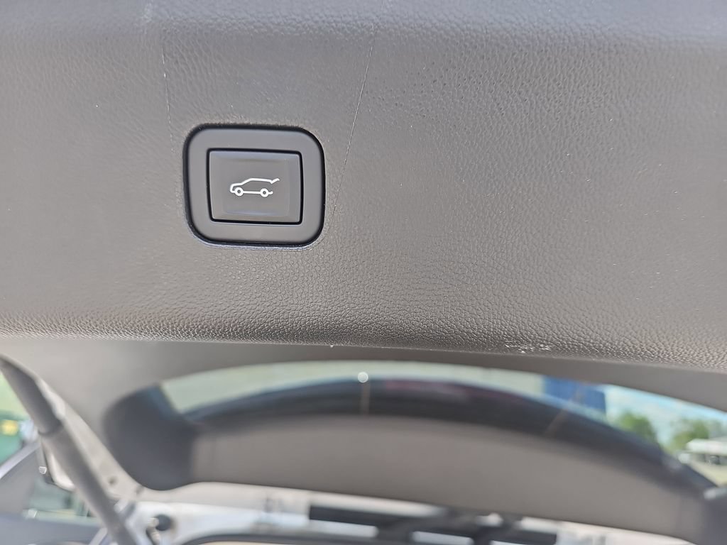 Certified 2024 Buick Enclave Essence w/ Sport Touring Edition FWD image 18