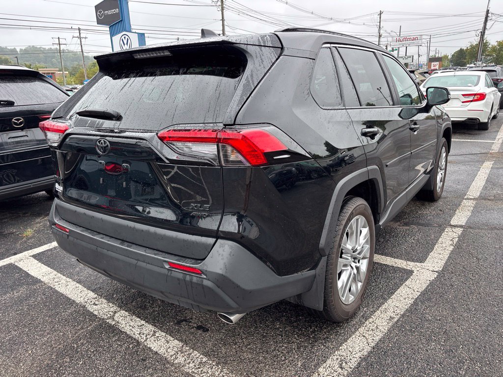 Used 2025 Toyota RAV4 XLE Premium AWD/4WD image 7