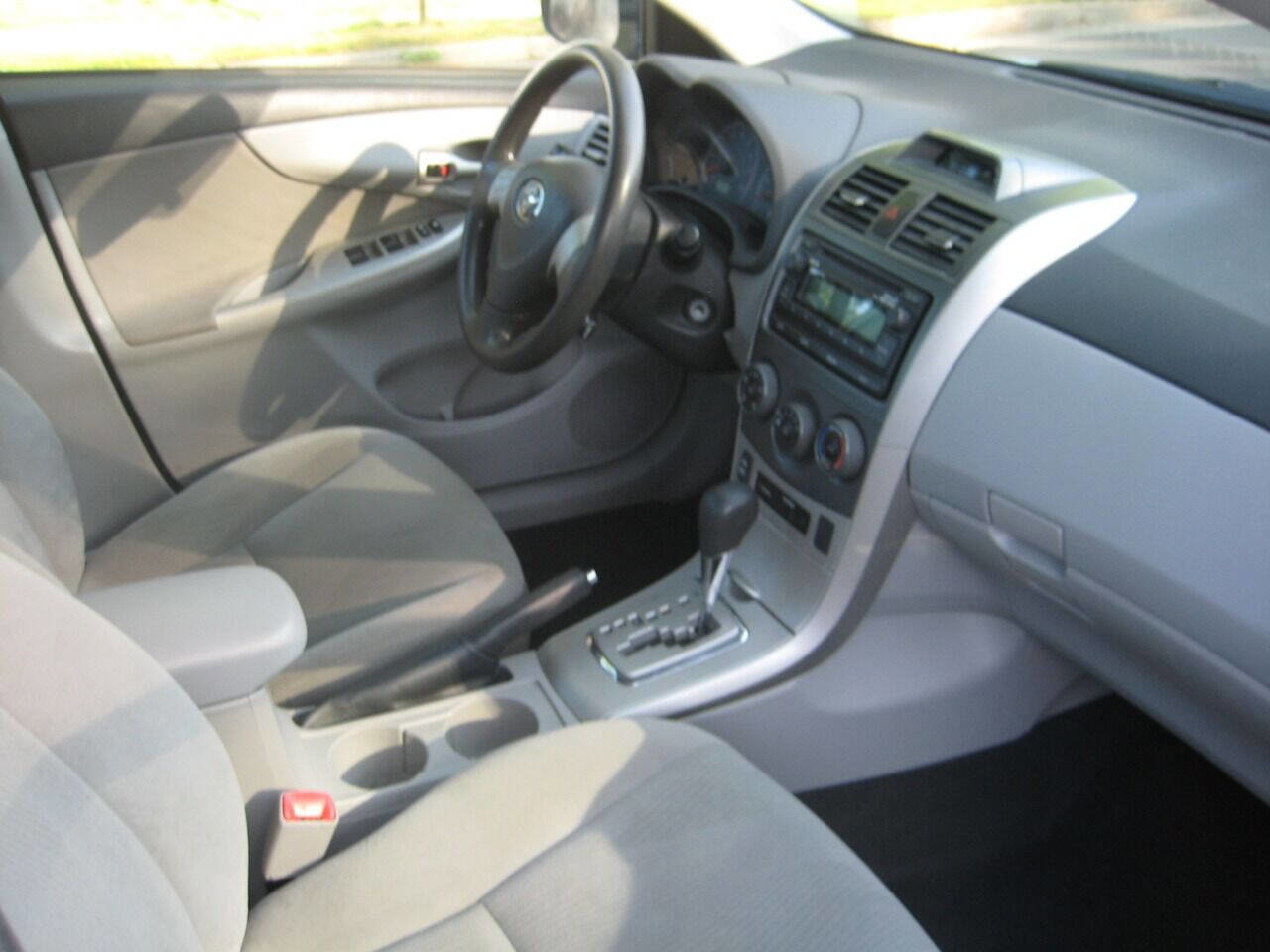 Used 2012 Toyota Corolla LE image 15