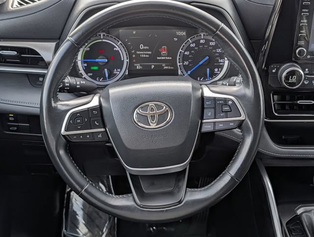 Used 2022 Toyota Highlander XLE AWD/4WD image 13