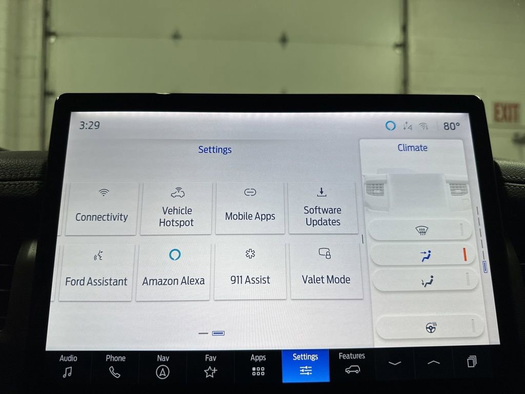 Used 2024 Ford Expedition XLT image 32