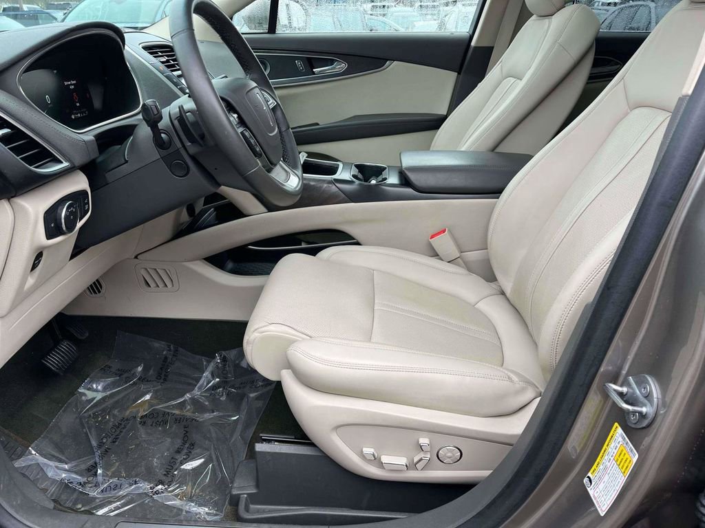 Used 2020 Lincoln Nautilus Reserve w/ Equipment Group 201A image 16