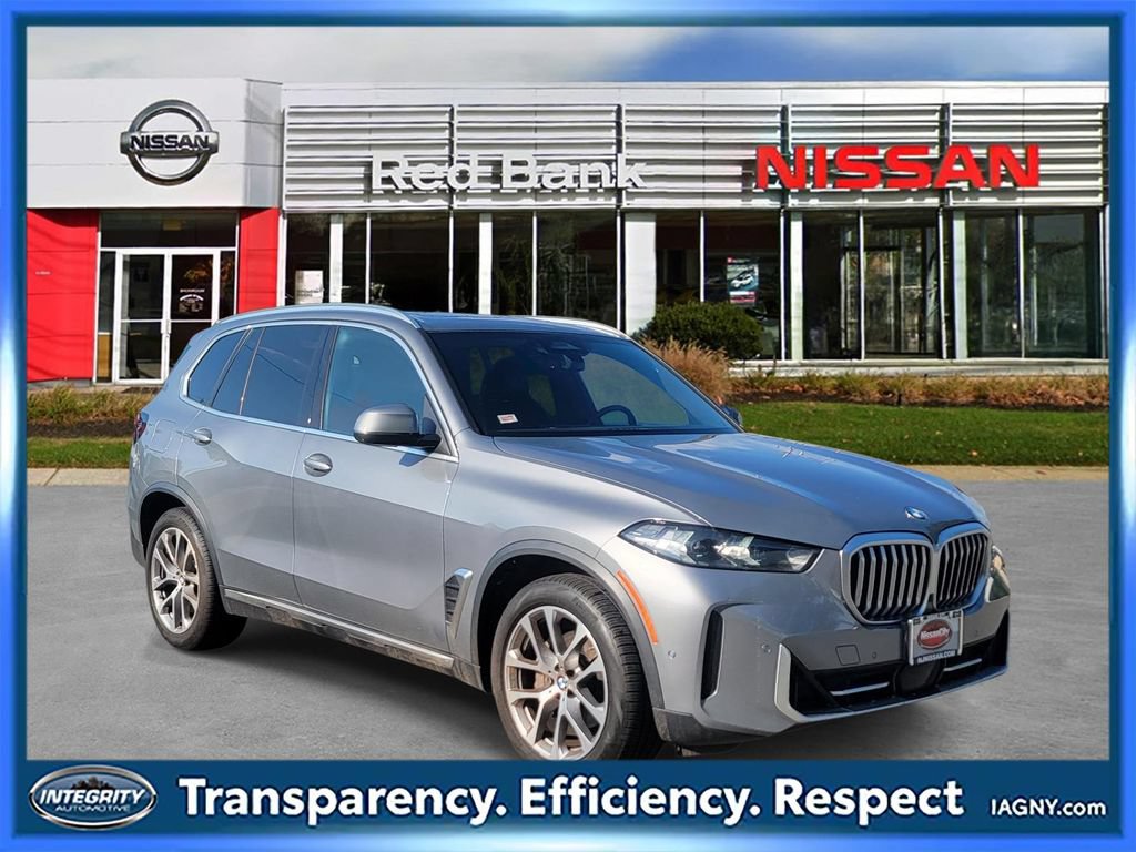 Used 2024 BMW X5 xDrive40i w/ Parking Assistance Package AWD/4WD image 1