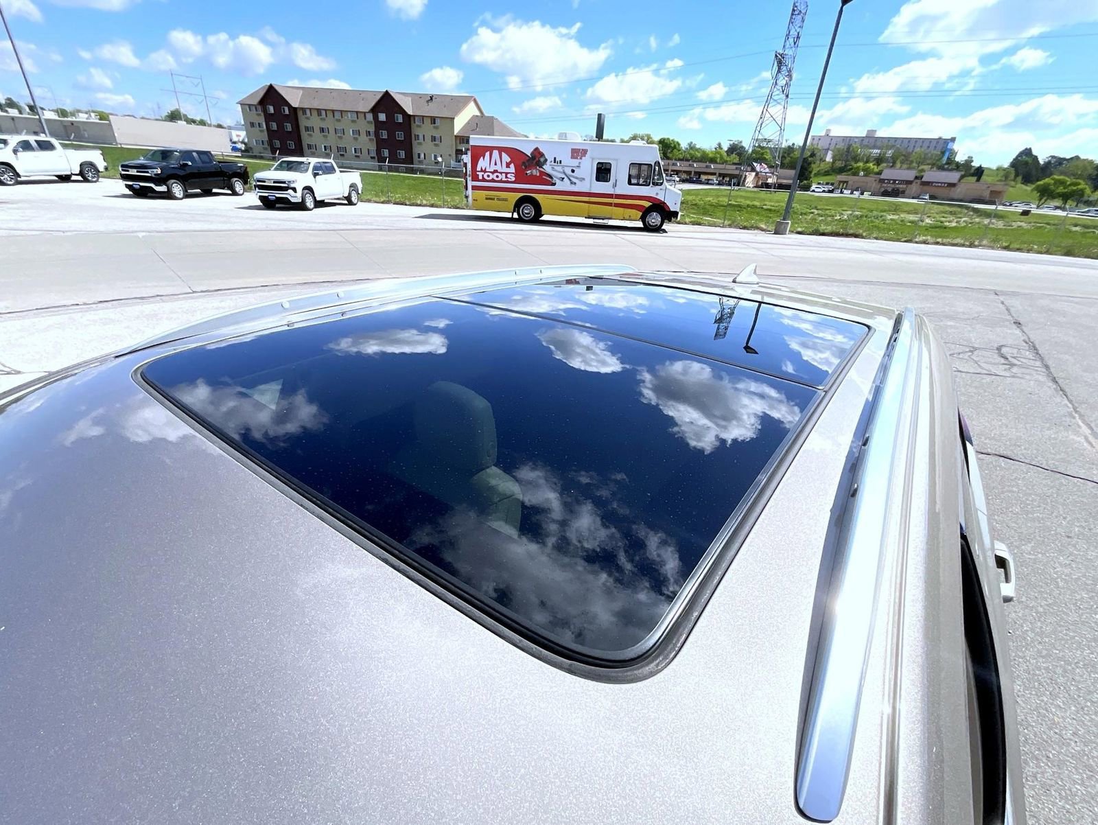 Certified 2023 Cadillac XT5 Premium Luxury w/ Technology Package AWD/4WD image 14