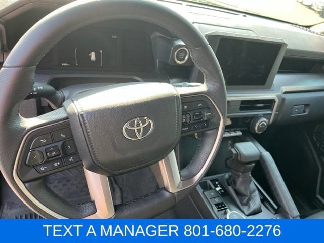 Used 2025 Toyota 4Runner SR5 AWD/4WD image 20