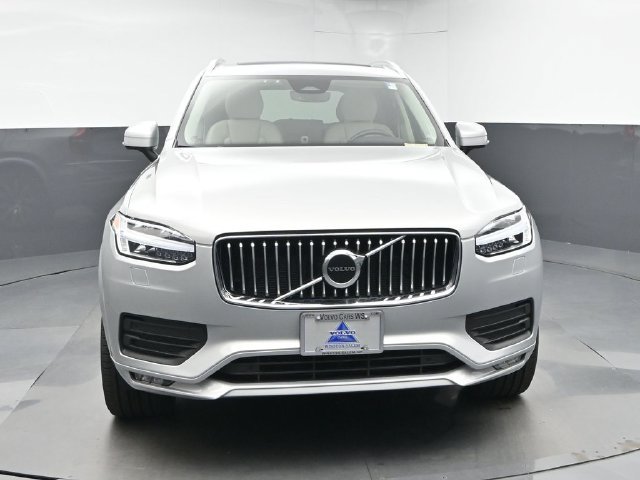 Used 2023 Volvo XC90 B5 Core w/ Climate Package AWD/4WD image 2