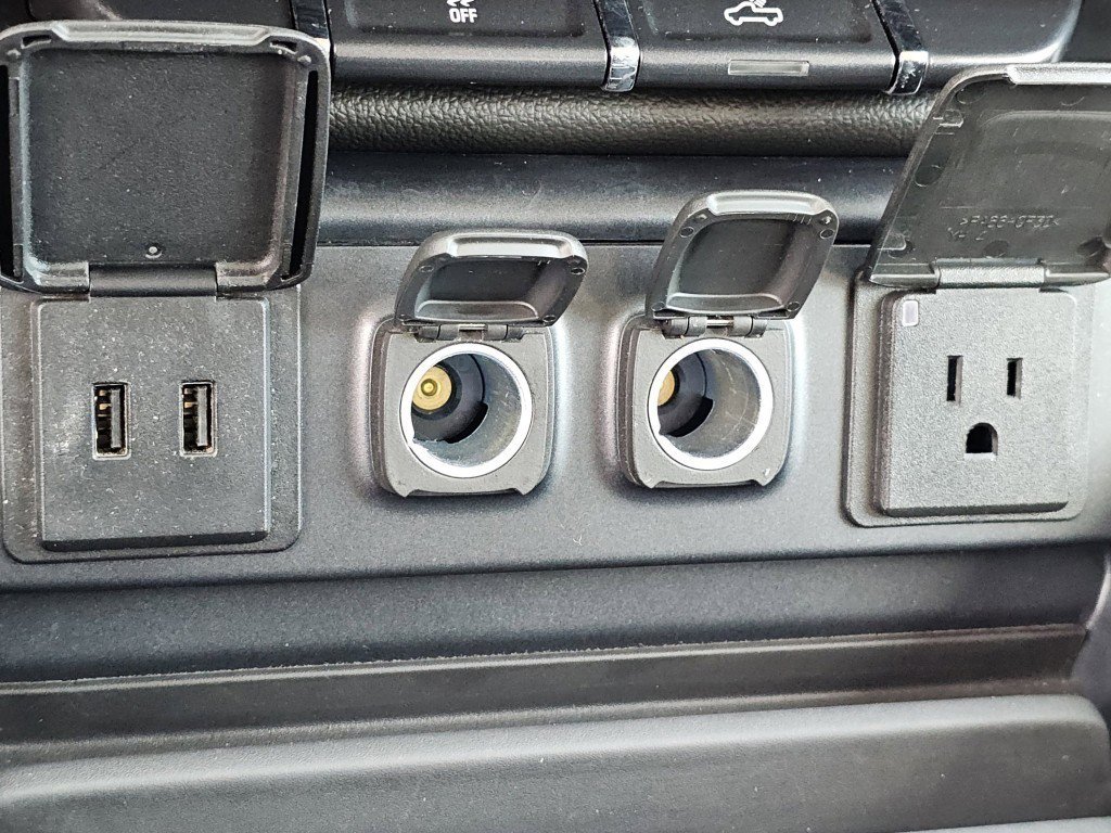 Used 2017 Chevrolet Silverado 1500 LTZ AWD/4WD image 16