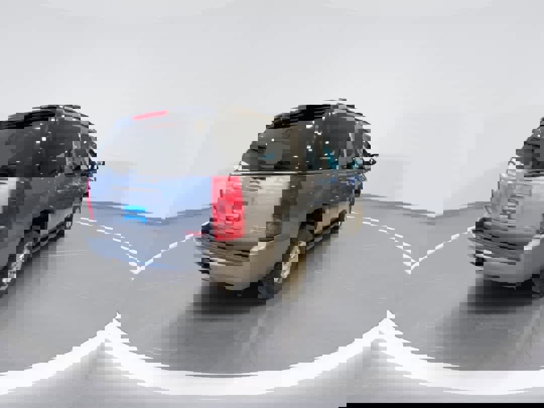 Used 2009 GMC Yukon SLT image 8