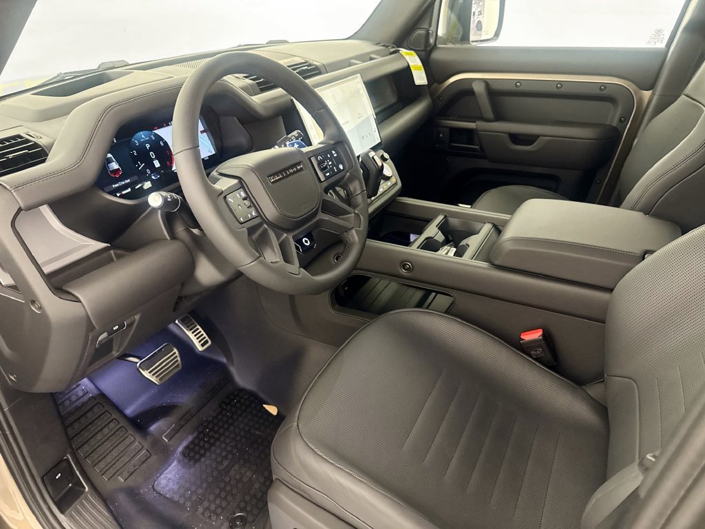 New 2026 Land Rover Defender 110 OCTA AWD/4WD image 9