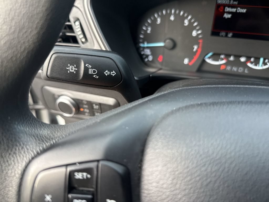 Used 2022 Ford Escape SE w/ SE Sport Appearance Package AWD/4WD image 17