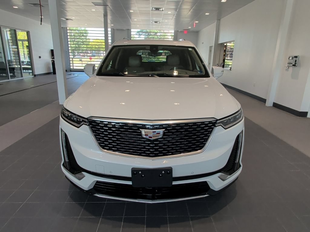 Certified 2022 Cadillac XT6 Premium Luxury w/ Platinum Package AWD/4WD image 8