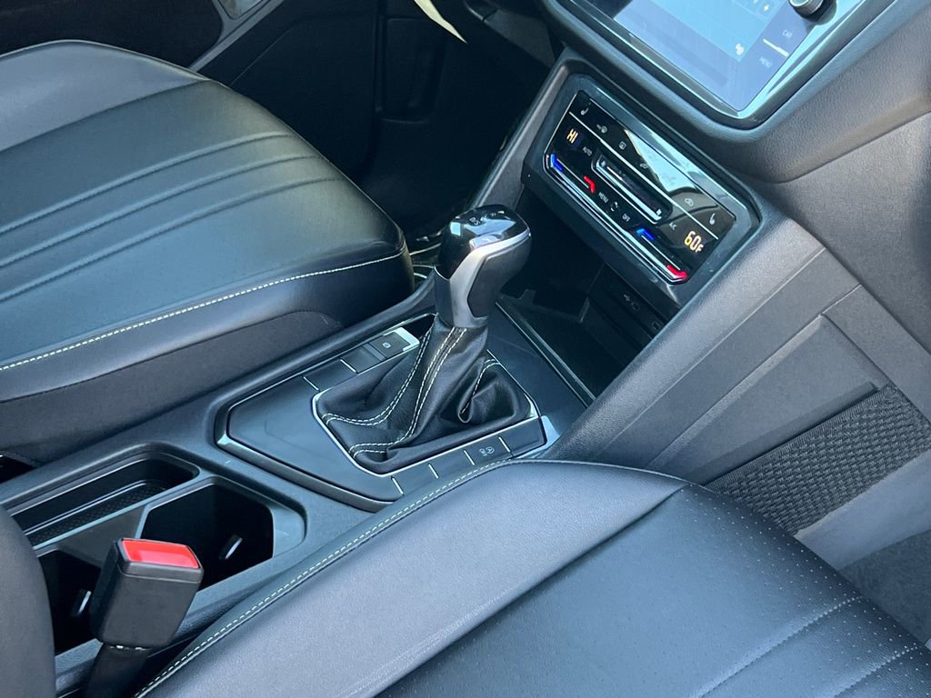 Certified 2024 Volkswagen Tiguan SE image 13