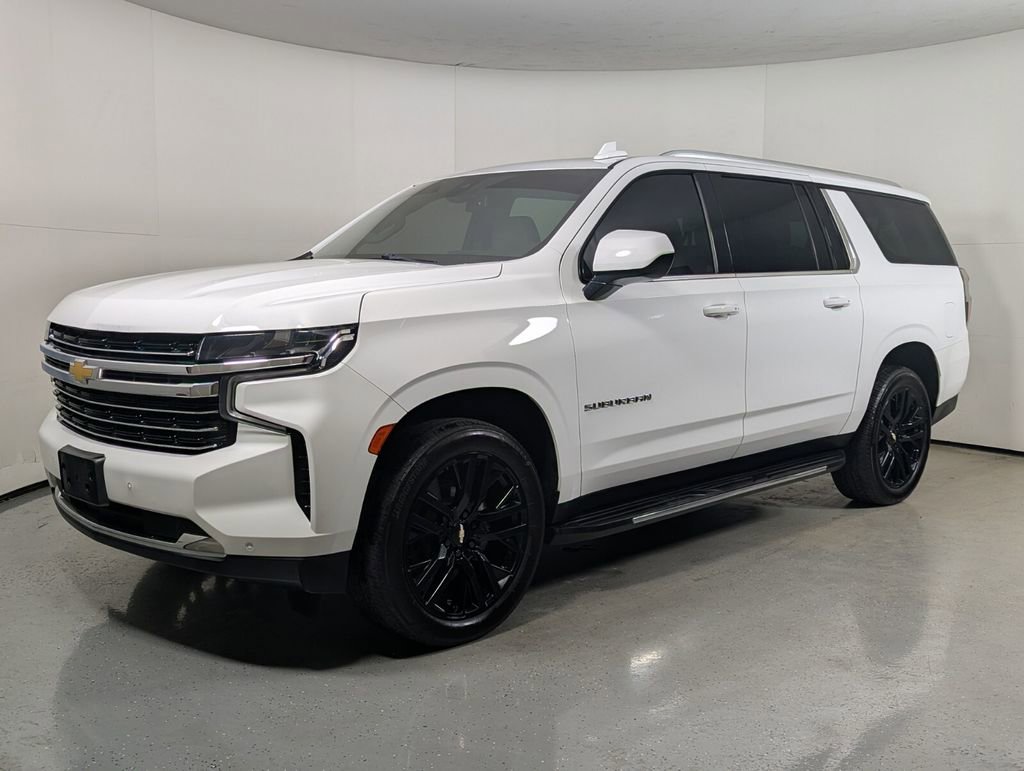 Used 2022 Chevrolet Suburban LT AWD/4WD image 3