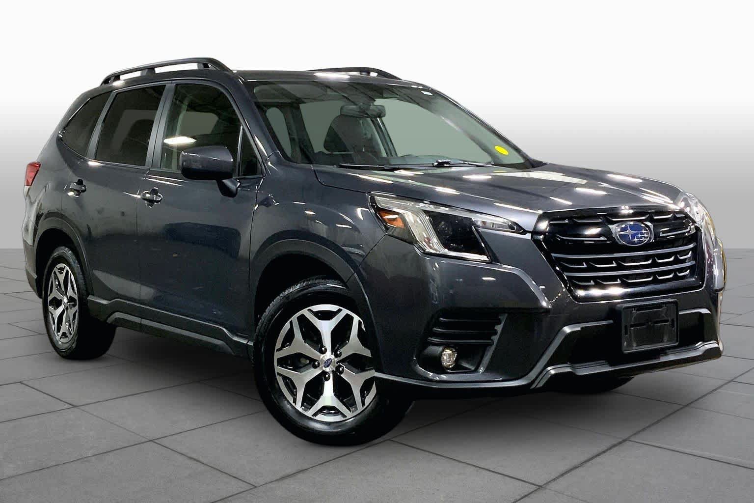 Used 2024 Subaru Forester Premium AWD/4WD image 3